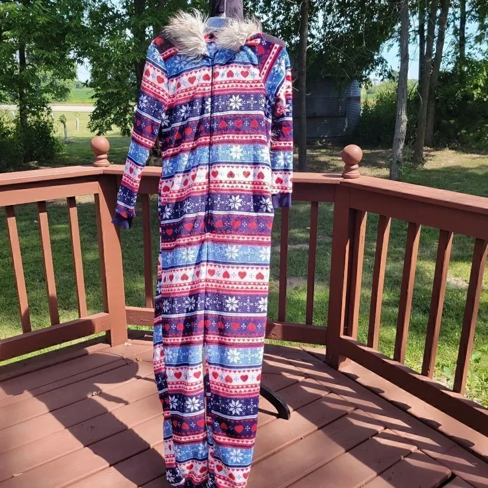 Secret Treasure Woman's Full length 1 piece Pajamas zip up, Medium